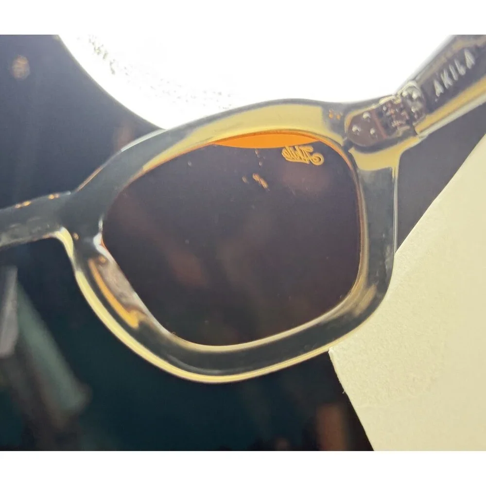 Akila Always Inspired Women's Sunglasses Smoke Frame Brown Gradient Lenses